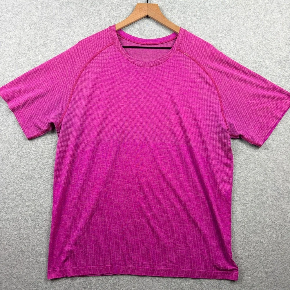 Lululemon Metal Vent Tech Shirt Mens XXL 2XL Fuchsia Pink Short Sleeve Tee